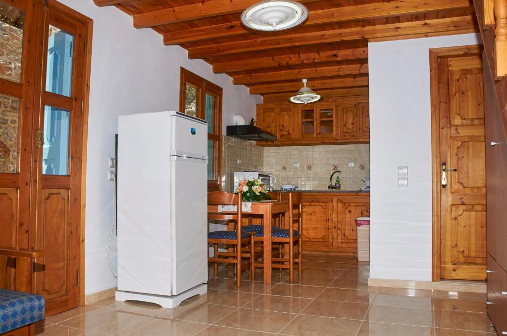 Athina Studios room 3