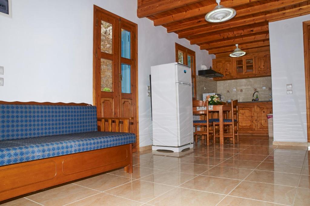 Athina Studios room 4